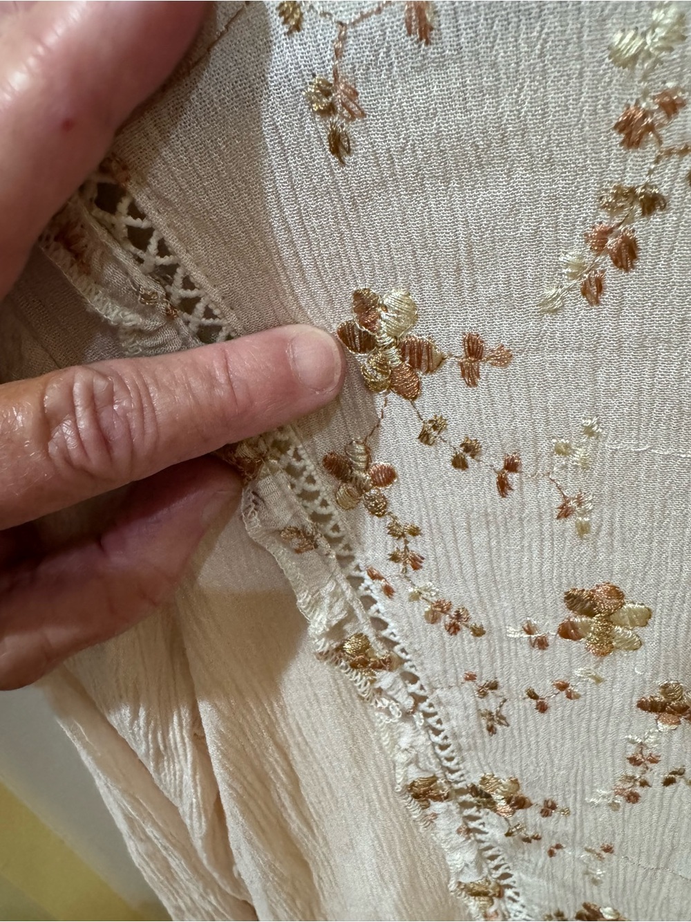 POL Cream Floral Lace-Trim Boho Peasant Blouse - Picture 2 of 9